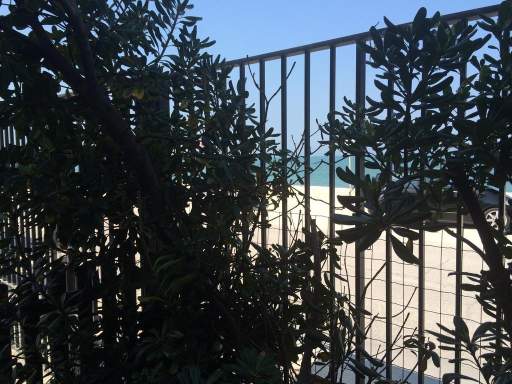 Beach Appartament Marina di Montemarciano Cameră foto